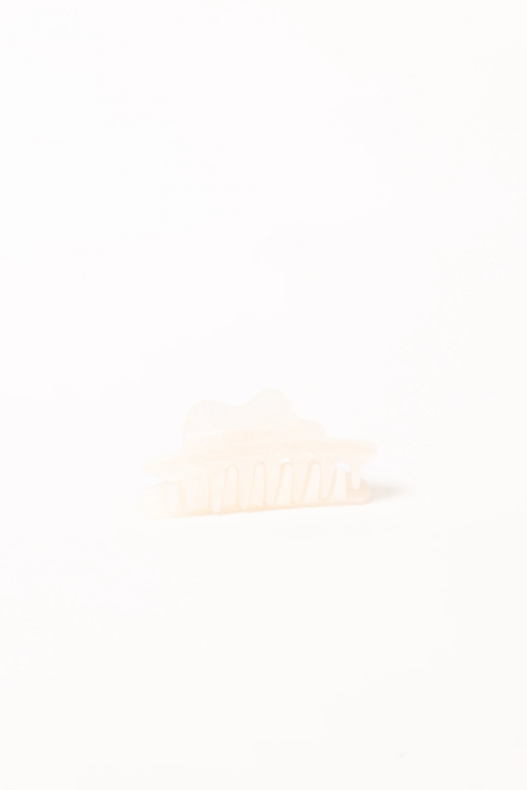 Peta Hair Clip - Pearl