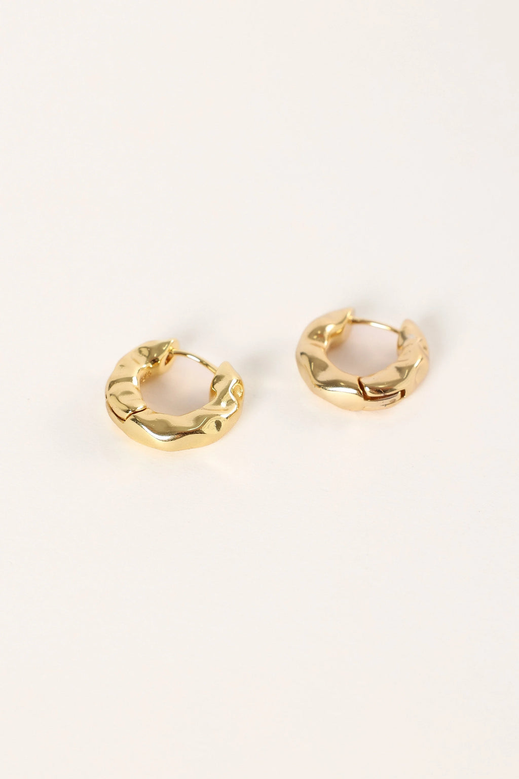 Simone Textured Hoop Earrings - Gold