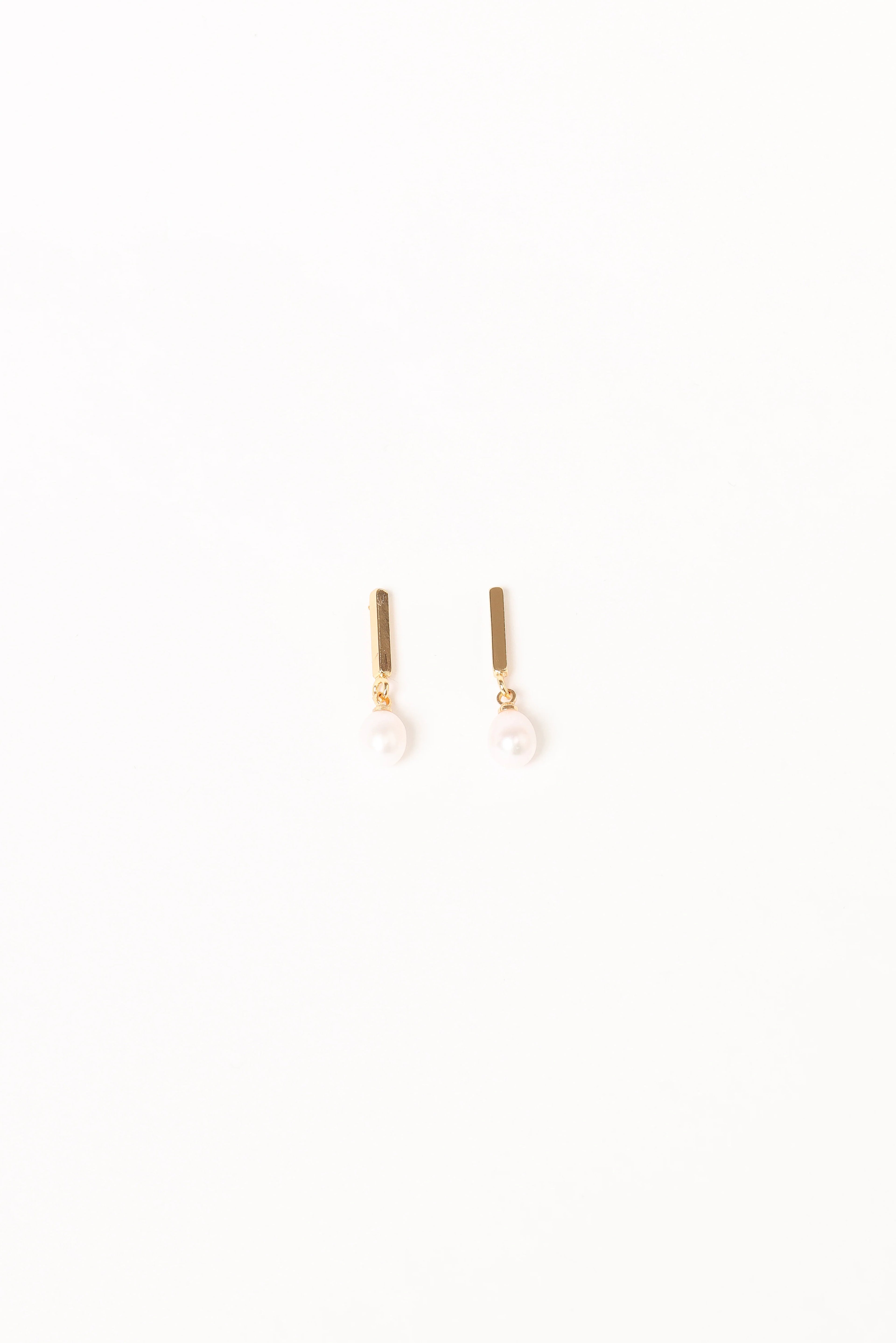 Calista Earrings - Gold/Pearl